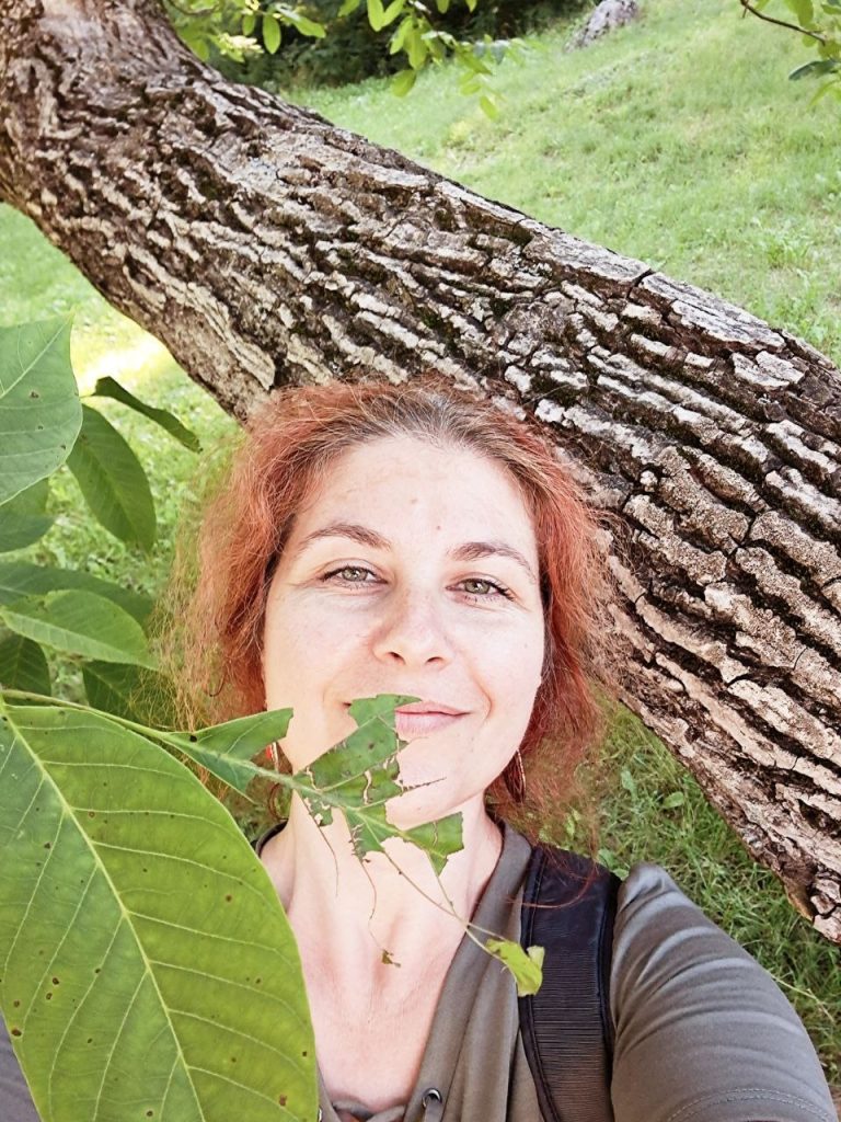 Десислава Бузова, фрийланс, свободна практика, английски, разкажи как стана фрийлансър